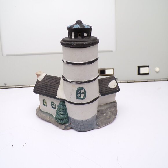 Christmas Lighthouse Village - Picture 3 of 5